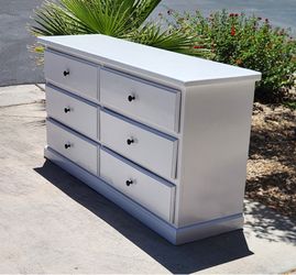 Furniture Dresser 6 Drawer* FREE LOCAL DELIVERY