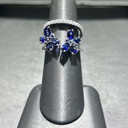 Gold Diamonds and Sapphire Ring