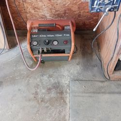 Dual Tank Air Compressor 