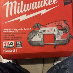 Milwaukee Deep Cut Bandsaw Kit