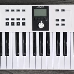 Arturia KEYLAB 61 Essential 3 USB/MIDI Controller