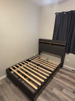 🚛Moving Sale- Full Size Bed Frame No Mattress