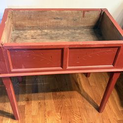 Primitive Plant Table