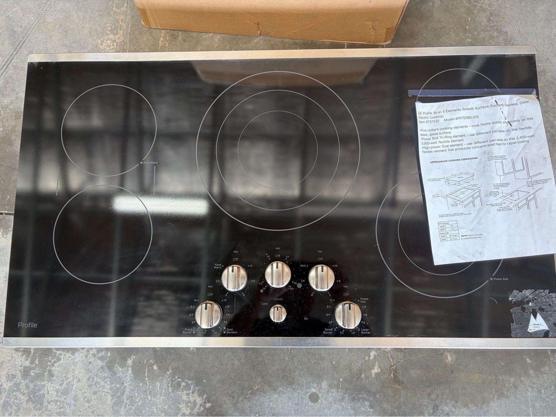 Electric cooktop 36”