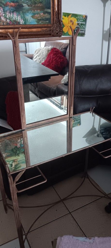 Mirror Table