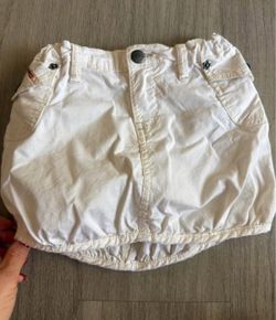 Diesel white cargo skirt size for  4 yo girls