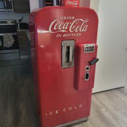 1947 Vendo 39 Coke Machine 