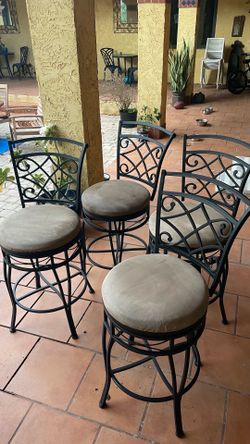 (4) Stools $125.00 CASH. TEXT FOR PRICES