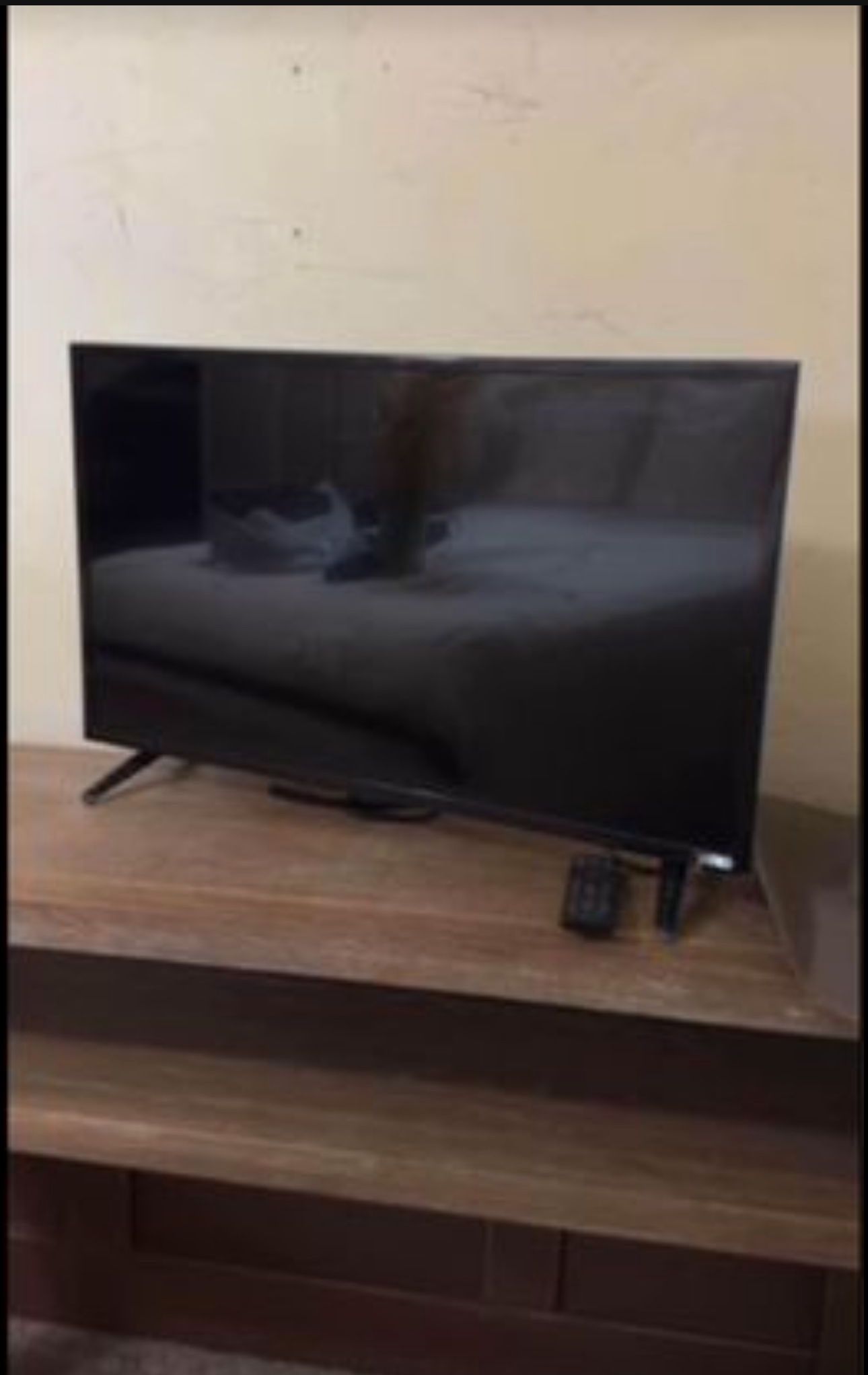 VIZEO 30 Inch TV