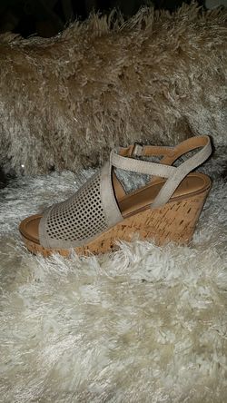 Beautiful wedges tan color 7.5