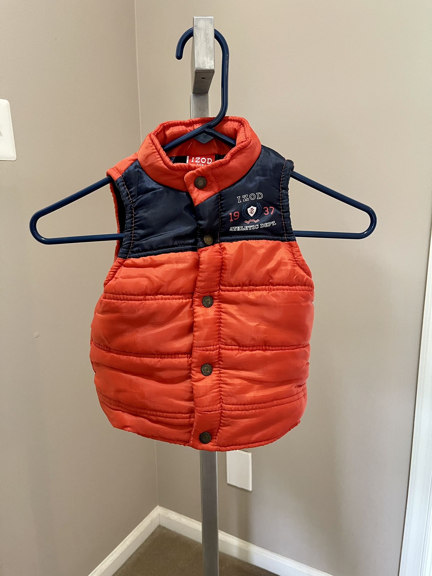 IZOD Puffer Vest -18M - nearly new only worn two or three times. Excellent condition.