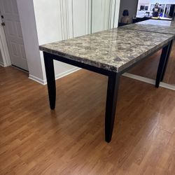Dining Room Table/ No Chairs