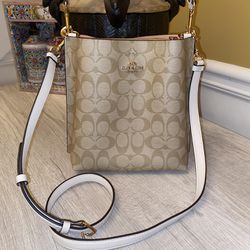 NWT Coach Small Town Bucket Bag in In Signature Canvas Style # 2312