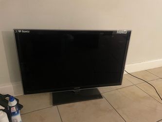 2 Samsung Flat Screen TV