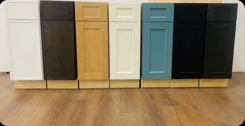 Kitchen Cabinets – Multiple Colors