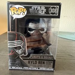 LIGHTS & SOUND Kylo Ren Supreme Leader Funko Pop 308 Star Wars Disney Bobblehead