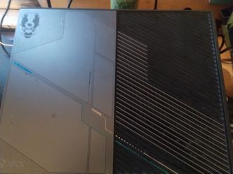 Unsc limited edition Halo Xbox one with games and 2 controllers