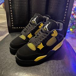 Jordan 4 Yellow Thunder 