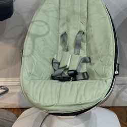 4 Moms Mamaroo