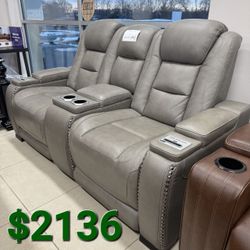 THE MAN-DEN GRAY POWER RECLINING LOVESEAT WITH CONSOLE