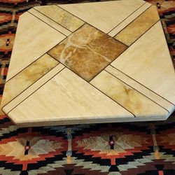 Italian marble.
Coffee Table