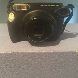 Fuji FILM Instant Camera (Polaroid)