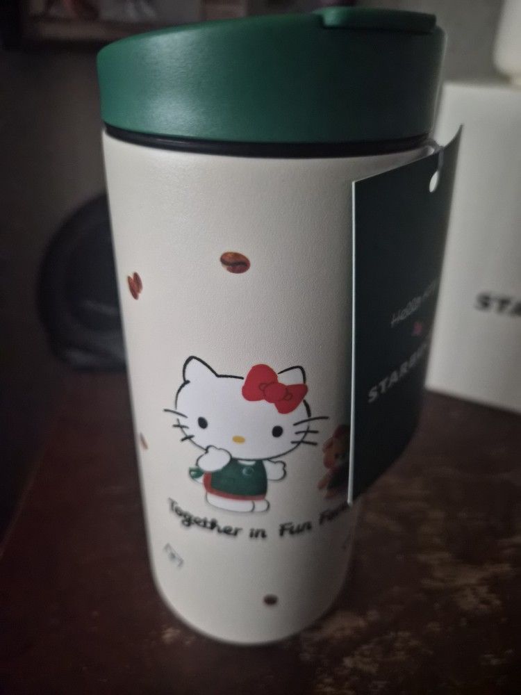 Hello kitty starbucks cup