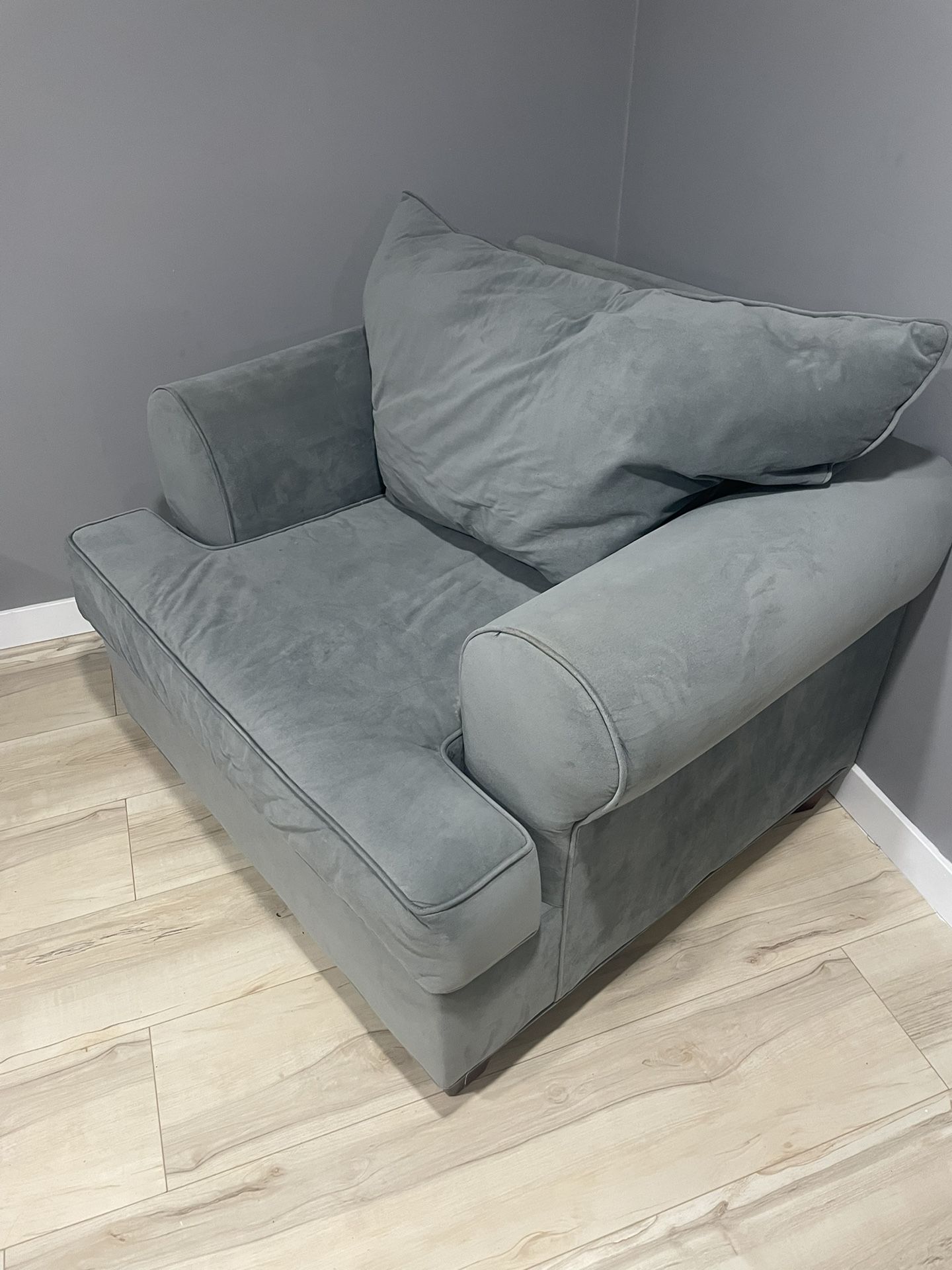 Oversized love seat