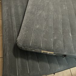 Intex air mattress full size and a queen no pump