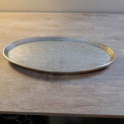 A Nice Silver Tray That Has Some Weight To It .    Size  . 13"×  7"×  1" .  