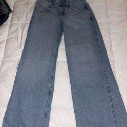 HOLLISTER Low-Rise Baggy Jeans 