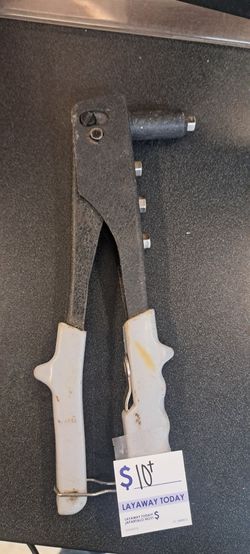 Hand Rivet Gun with Nozzle Attachments