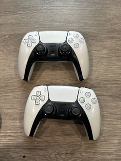 PLAYSTATION 5 Controllers