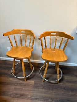 Free bar stools