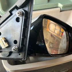 Like New I Have 2 Rear View Mirrors Right N Left 