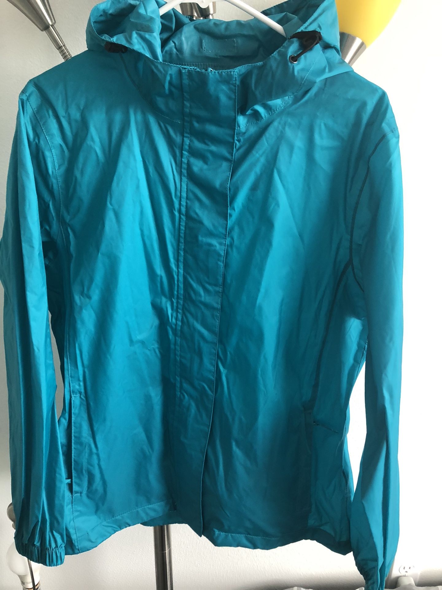 New women's windbreaker jacket, size L