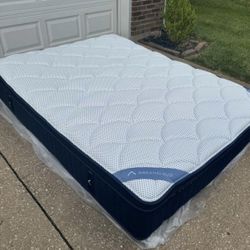 Dreamcloud Premier Queen Mattress ❤️