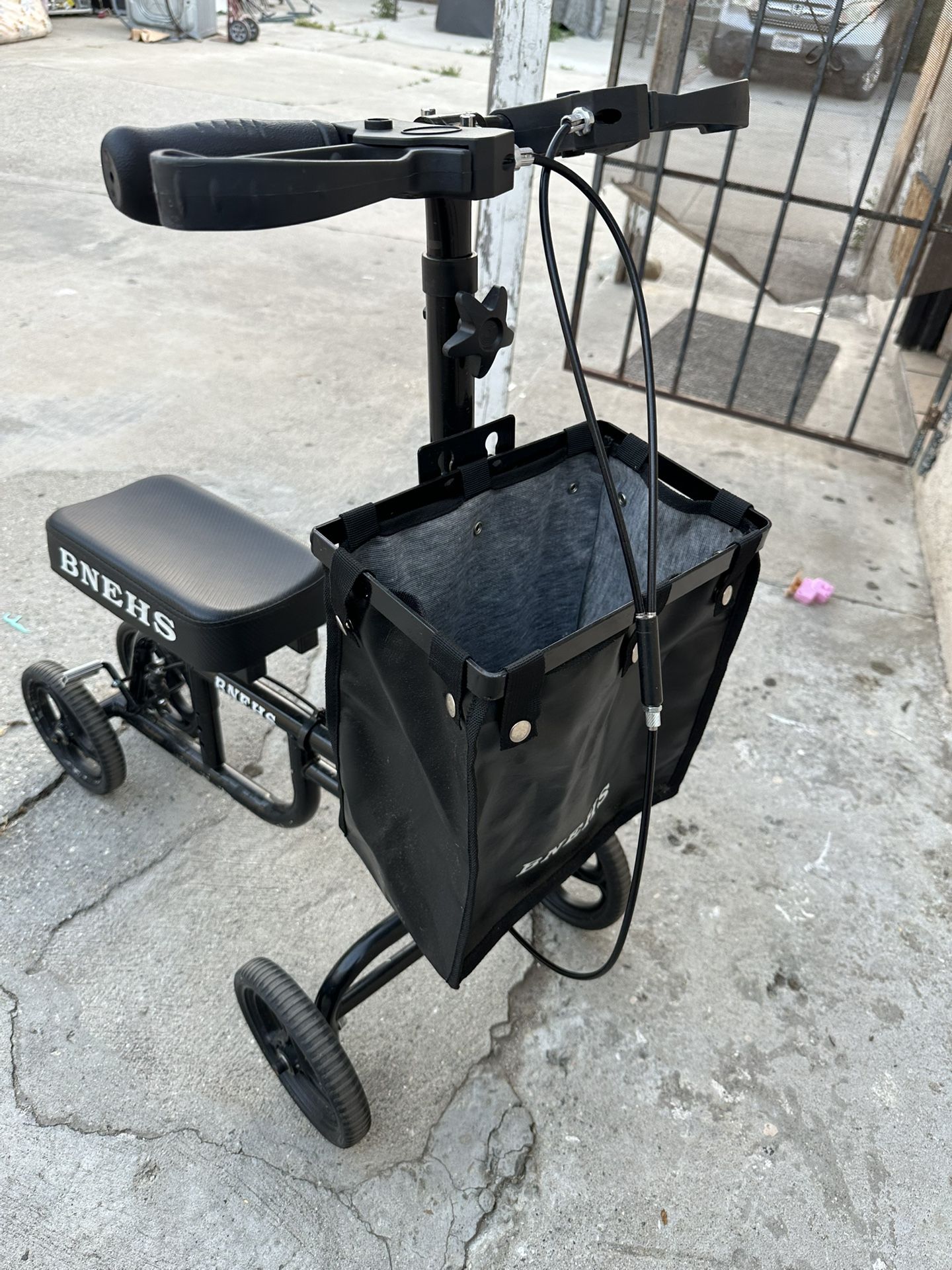 Knee Scooter