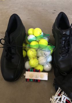 Tennis de golf talla 10.5, pelotas de golf.