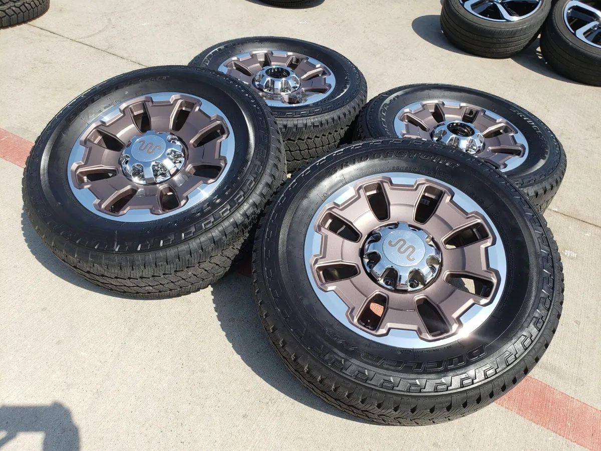 20" Ford F-250 / F-350 OEM 2023 2024 King Ranch tan / machined wheels and tires + spare
