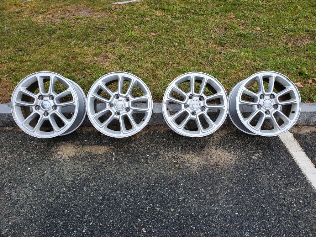 Jeep Grand Cherokee Laredo 2019 Factory 17" Rims