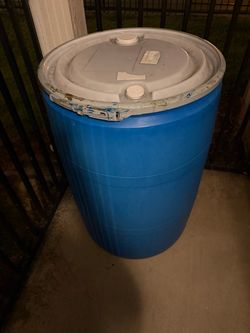 1 barrel drum empty for storage and shipping got more than 50 of them