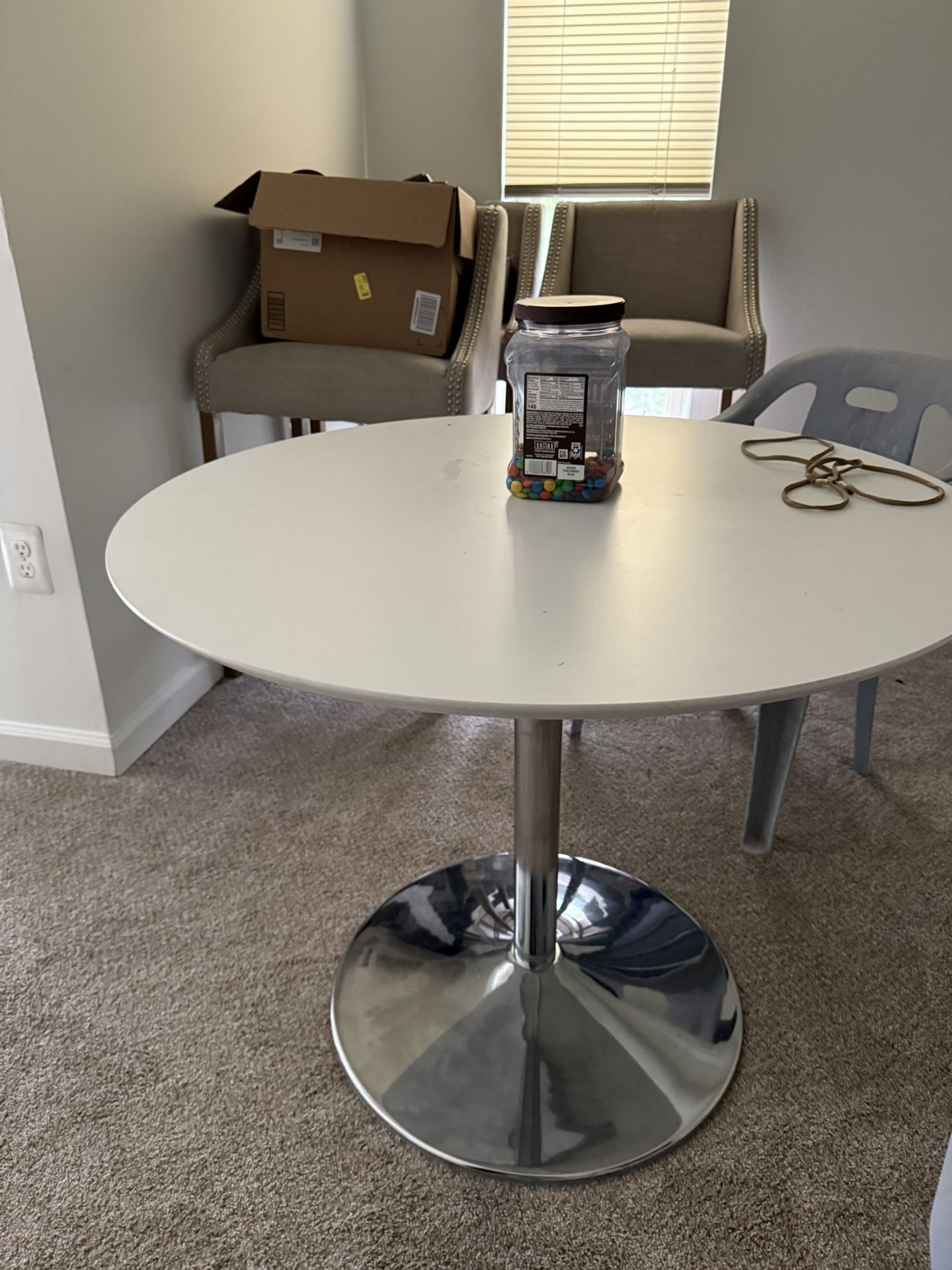 Small Round Dining Table