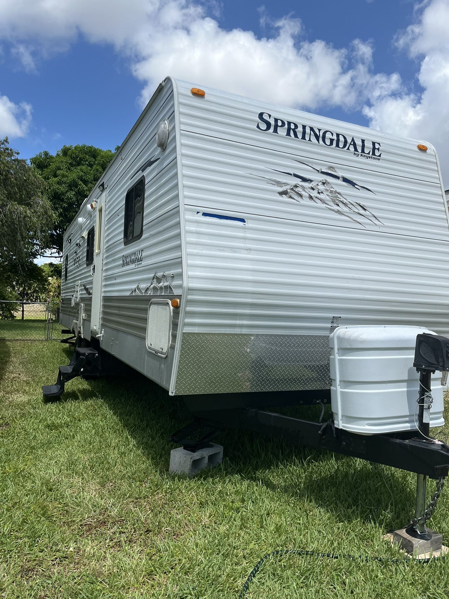 2009 Keystone Spring Dale 30 Foot