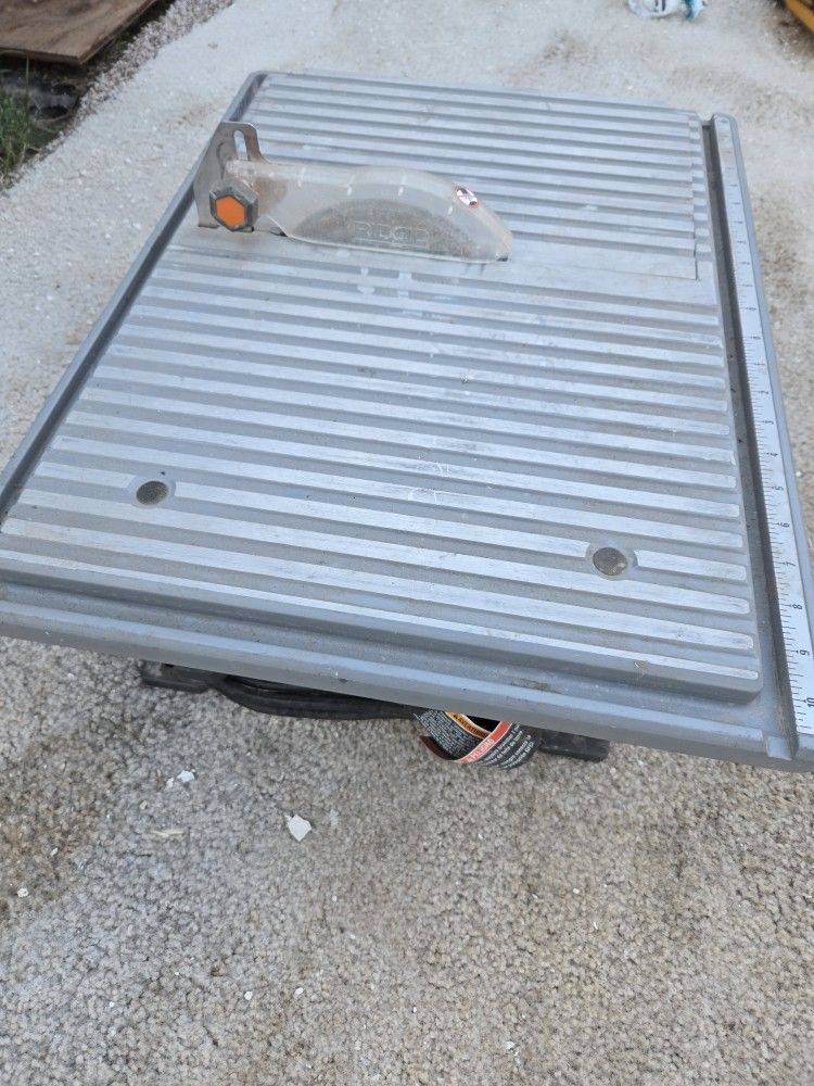 RIDGID TILE SAW 