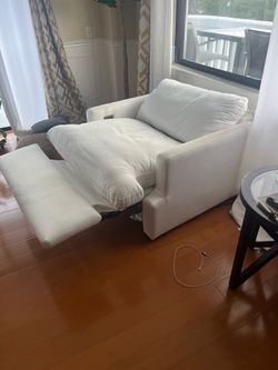 Oversized powered recliner