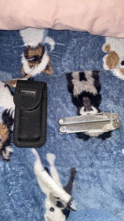 New leatherman wave barely used all tools still new