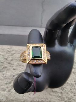 10k gold emerald ring size 10