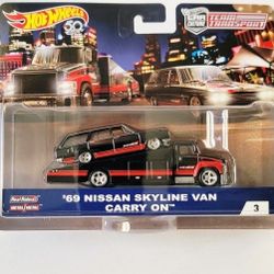 Hot Wheels Team Transport ‘69 Nissan Skyline Van Carry On