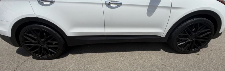(4) Gamma 22” Rims and (4) iMove Gen2 SUV Tires.